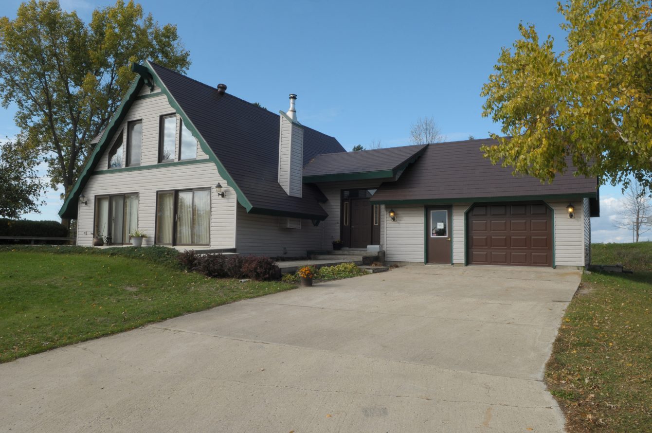 Vergas-Roof-1-1340x890